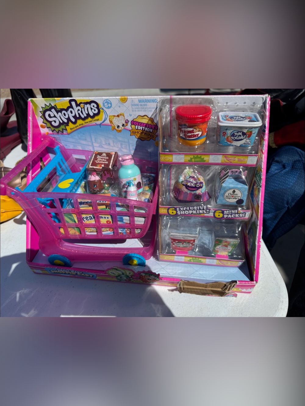 Shopkins Pink and Blue Mini Shopping Cart Playset with Collectible Packs